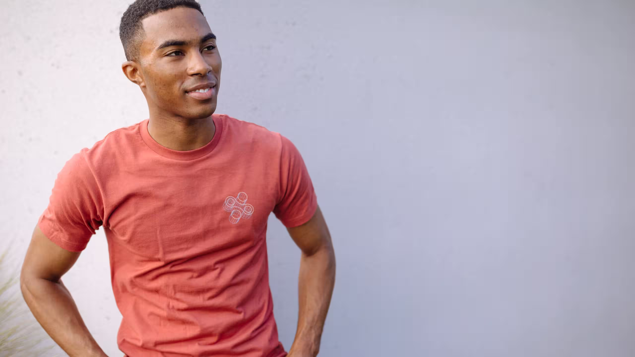 man wearing a red t-shirt